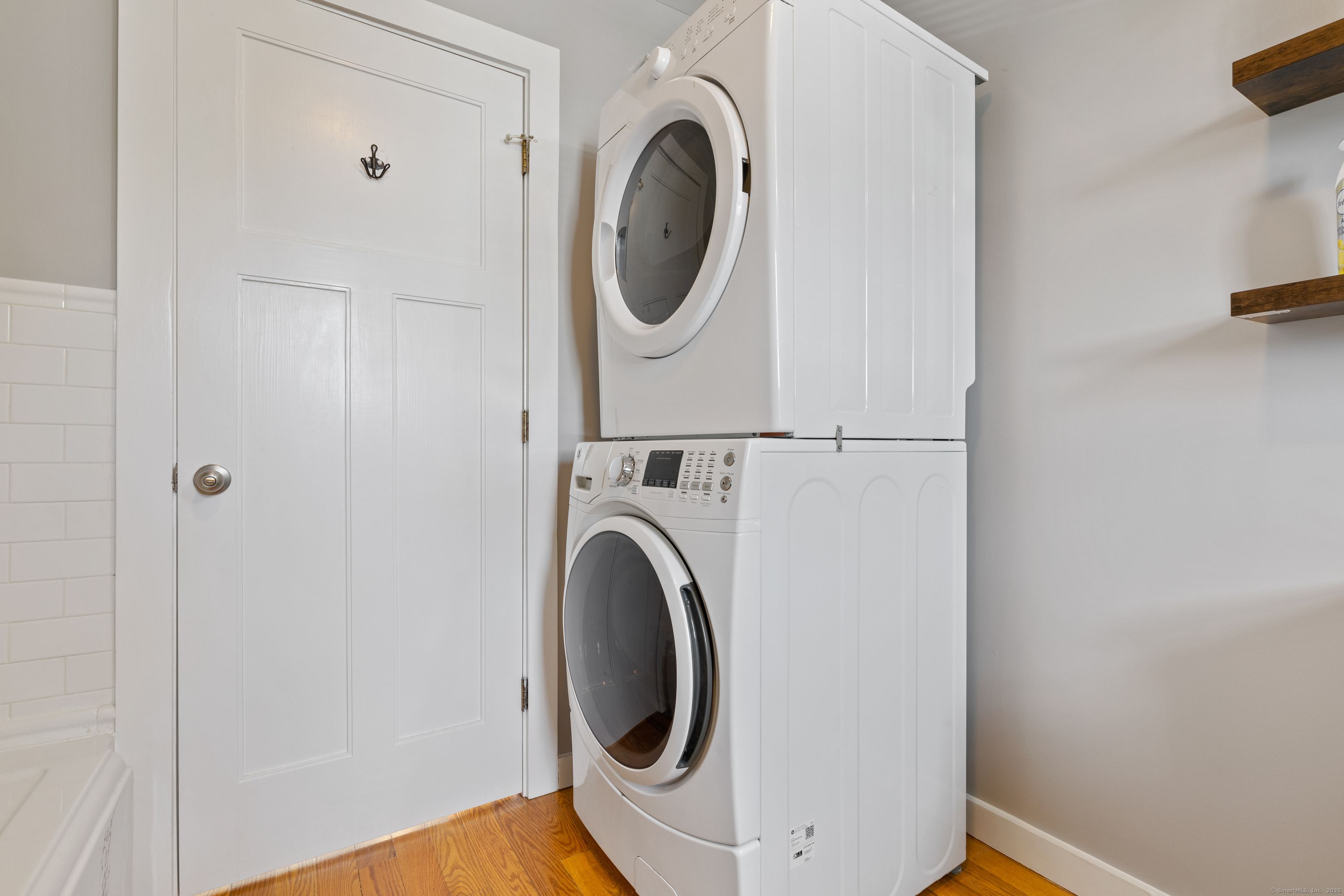 176 Shore Road Clinton, CT 06413 - Photo 28 of 40 a utility room with dryer and washer