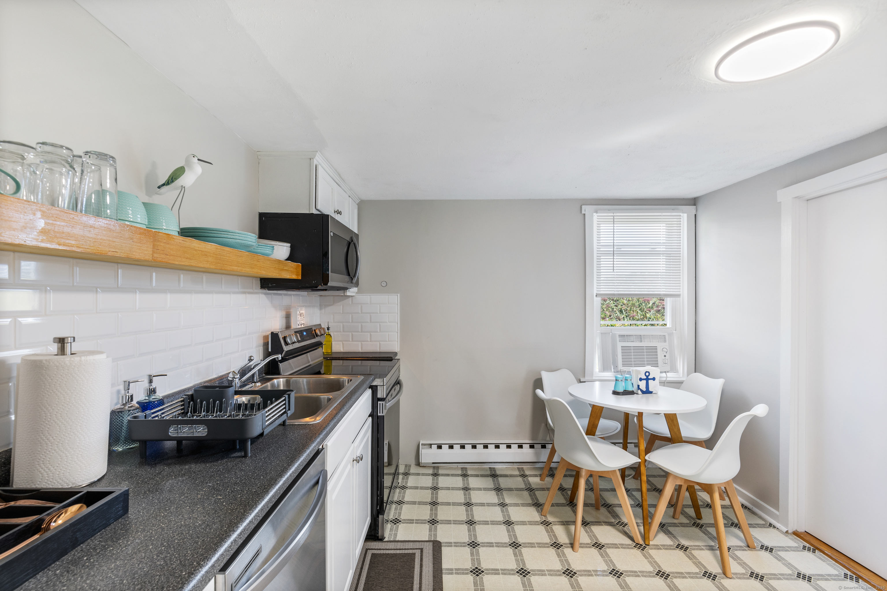 176 Shore Road Clinton, CT 06413 - Photo 34 of 40