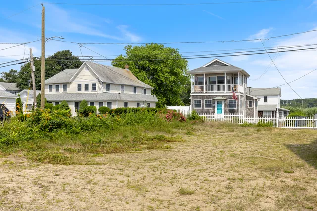 $1,050,000 | 176 Shore Road, Clinton, CT 06413