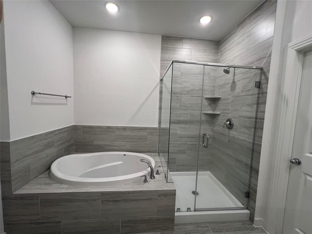 3708 Queen Road Sherman, TX 75090 - Photo 19 of 30 Bathroom featuring tile flooring and separate shower and tub