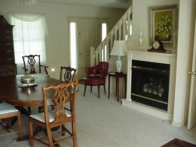 Beautiful Dinning Room Area