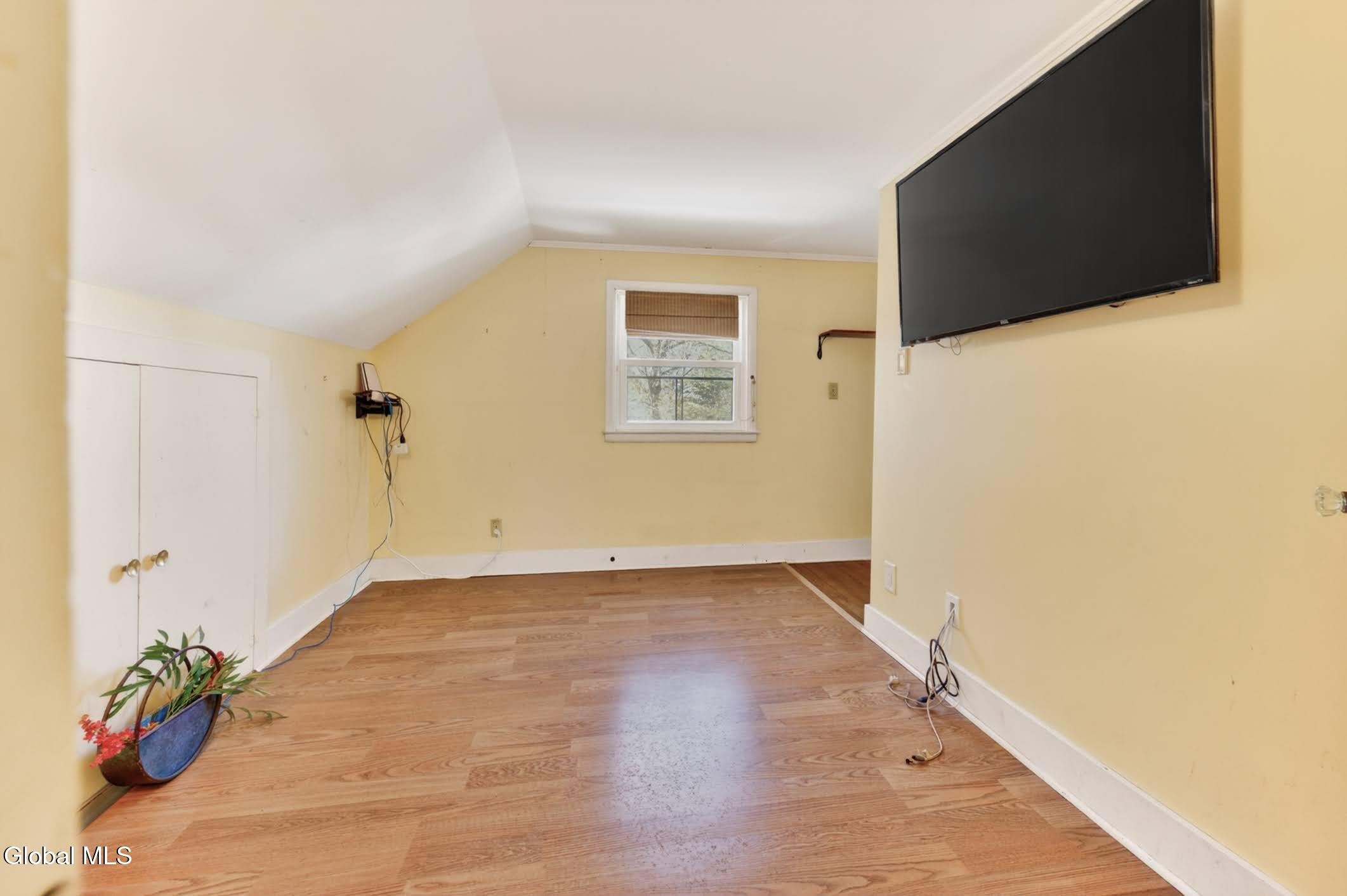 1817 Nott Street Schenectady, NY 12309 - Photo 29 of 37 33- 1817 Nott St