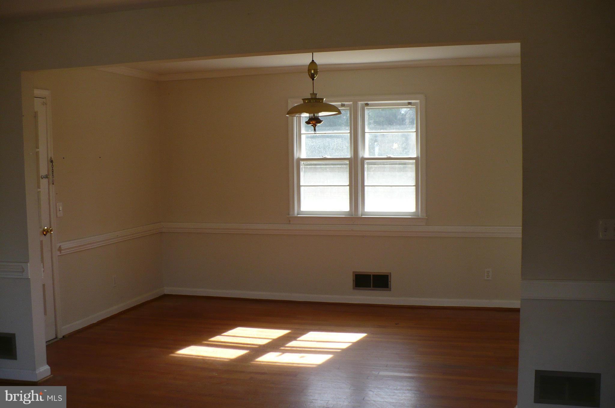 20023 Beaver Dam Road Beaverdam, VA 23015 - Photo 3 of 12 Dining Room with wood floors