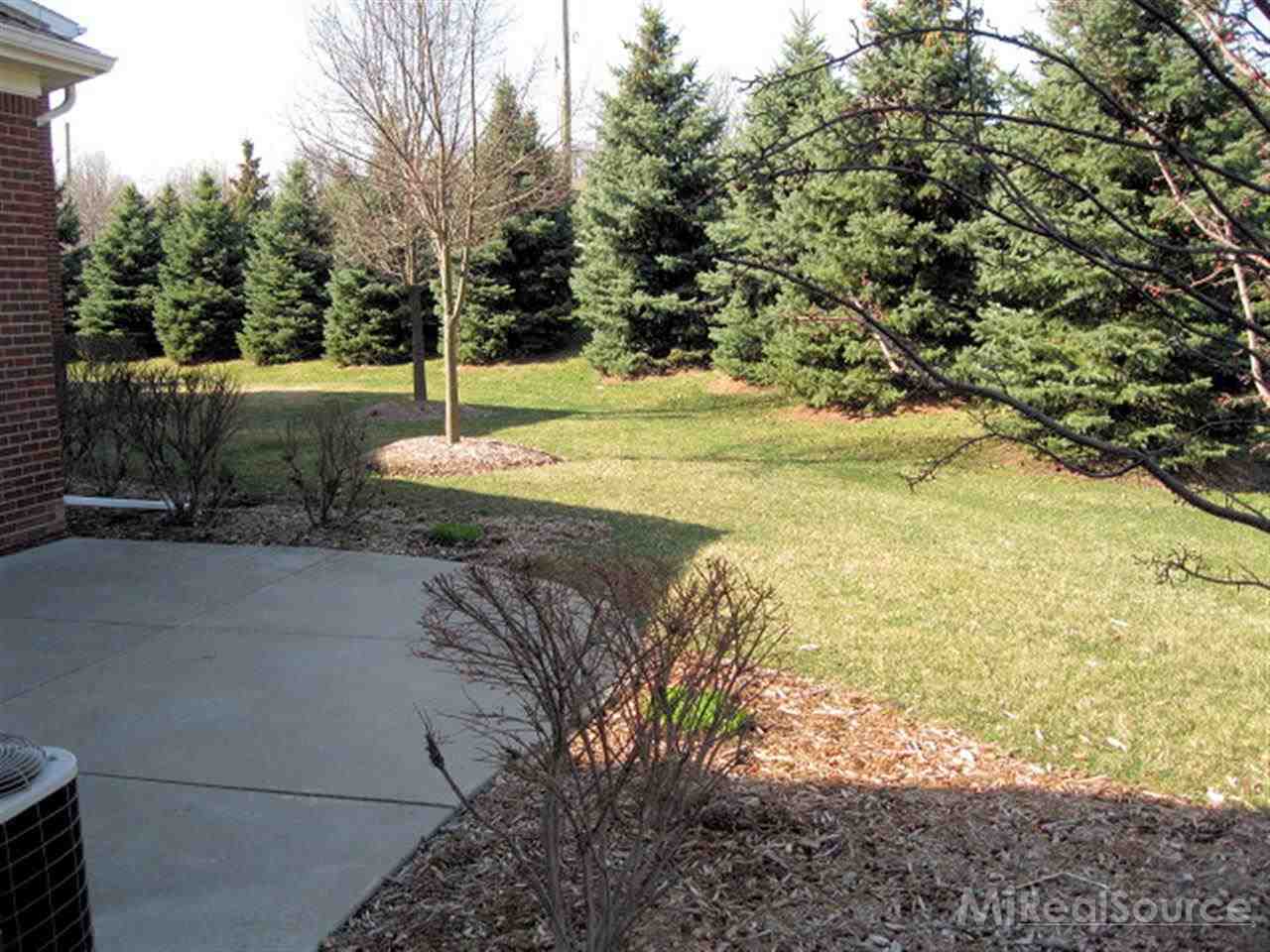 33522 Utica Road Fraser, MI 48026 - Photo 19 of 24 31188994-19.JPG