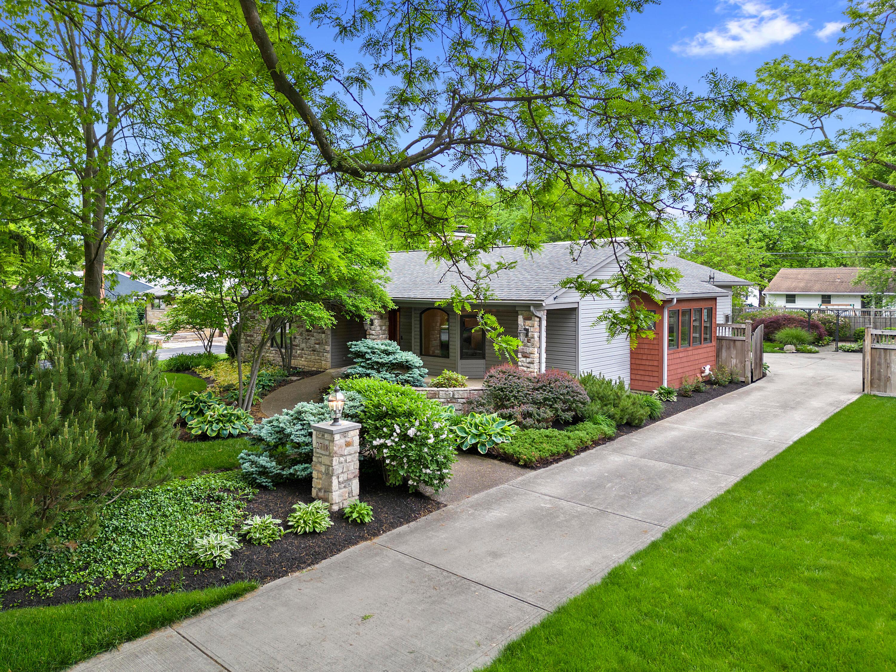 2718 Mt Holyoke Road Columbus, OH 43221 - Photo 4 of 57 DJI_0697