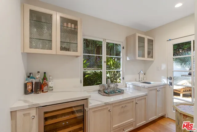 $16,000 | 1643 Queens Road, Los Angeles, CA 90069