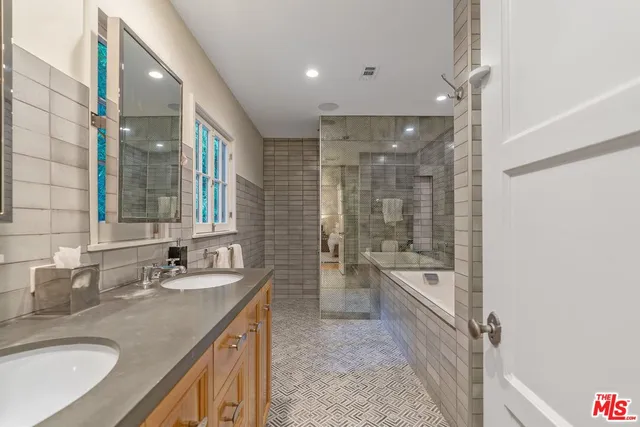 $16,000 | 1643 Queens Road, Los Angeles, CA 90069