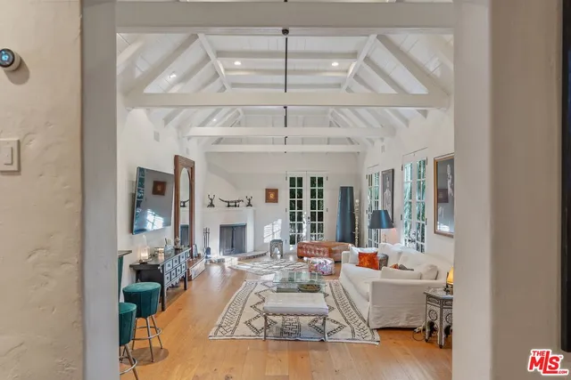 $16,000 | 1643 Queens Road, Los Angeles, CA 90069