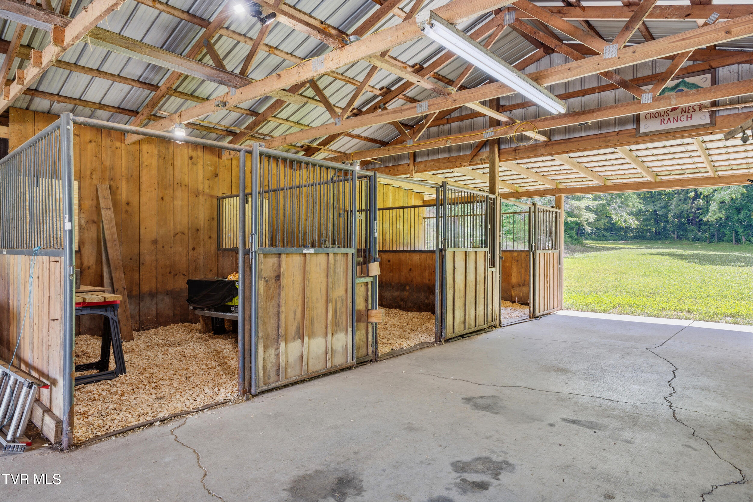 3427 Bill Douglas Road Newport, TN 37821 - Photo 31 of 50 33_barn-5