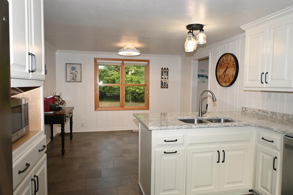 10445 North Bay Road Sister Bay, WI 54234 - Photo 8 of 45