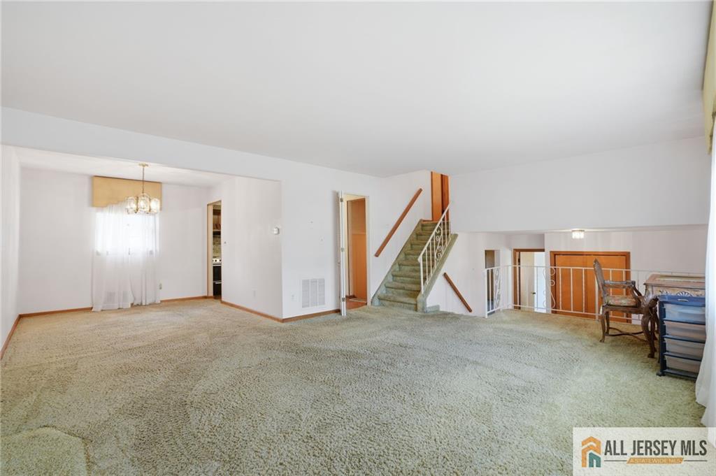 11 Reo Court Colonia, NJ 07067 - Photo 9 of 33
