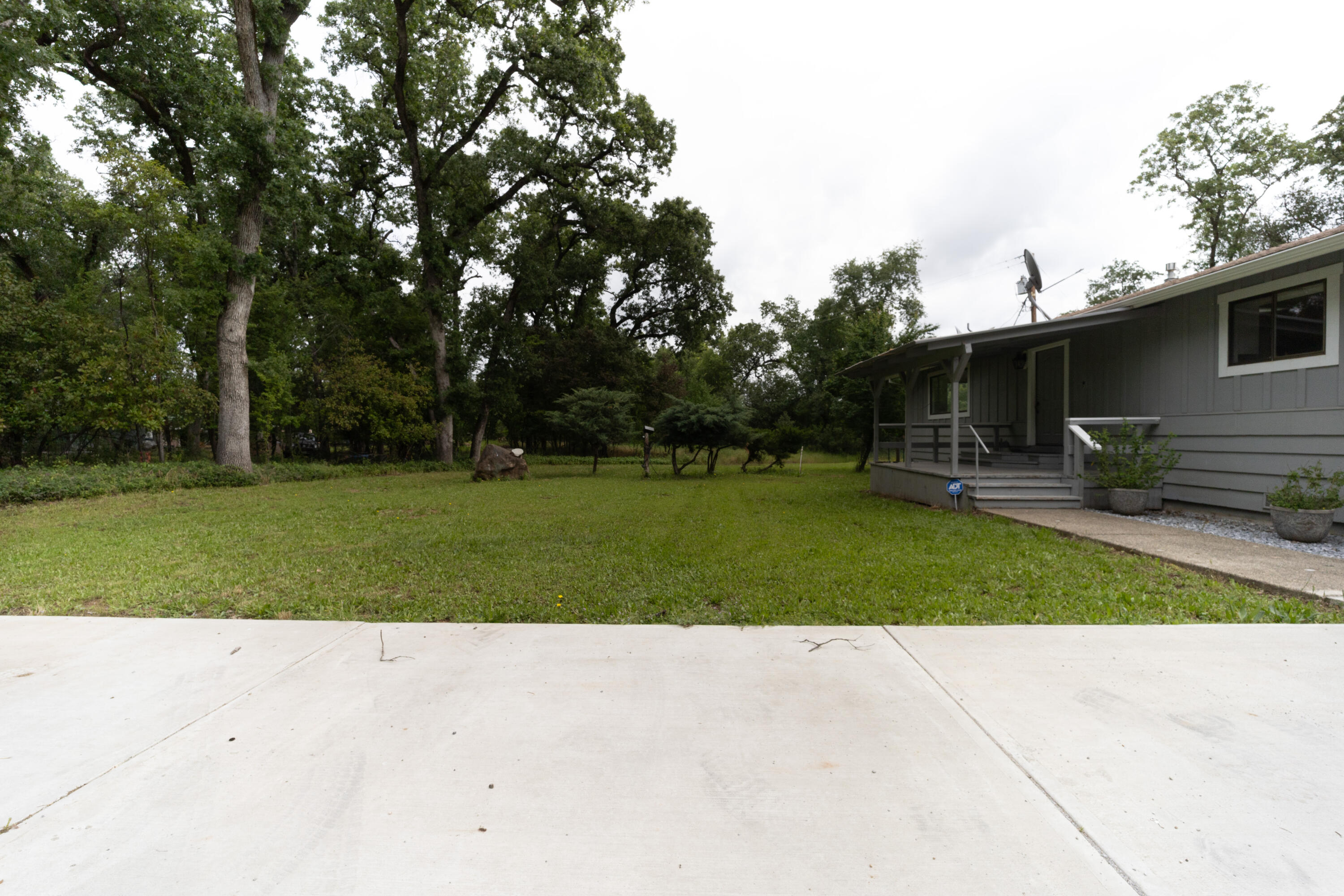 9891 Harley Leighton Road Redding, CA 96003 - Photo 46 of 52 Originals02