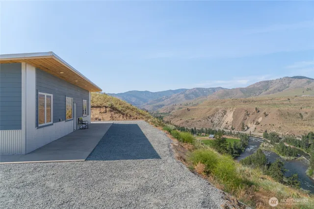 $399,900 | 2 Island View Lane, Methow, WA 98834