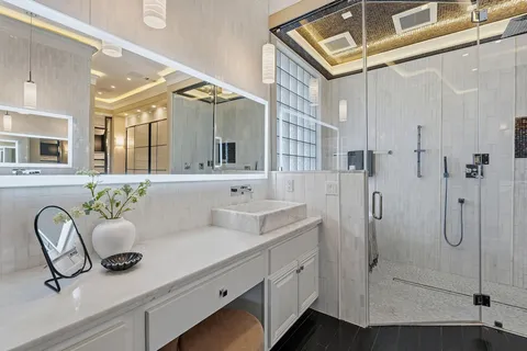 $1,250,000 | 1917 Lakecliff Hills Lane, Austin, TX 78732