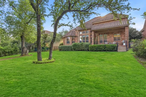 $1,250,000 | 1917 Lakecliff Hills Lane, Austin, TX 78732