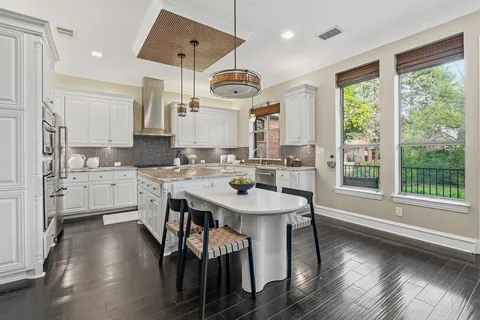 $1,250,000 | 1917 Lakecliff Hills Lane, Austin, TX 78732