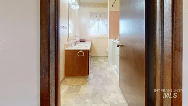 $359,900 | 1118 Joseph Street, Moscow, ID 83843