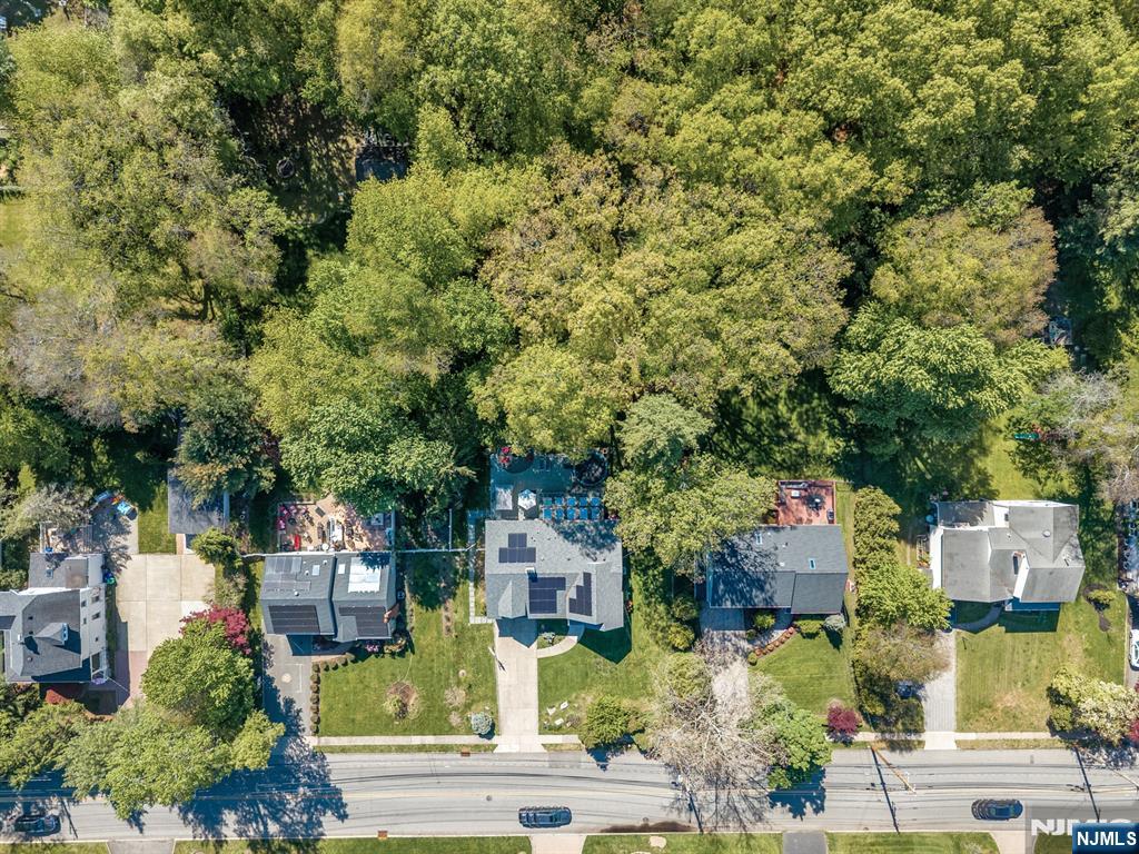 433 Piermont Road Cresskill, NJ 07626 - Photo 48 of 49 an aerial view of multiple house