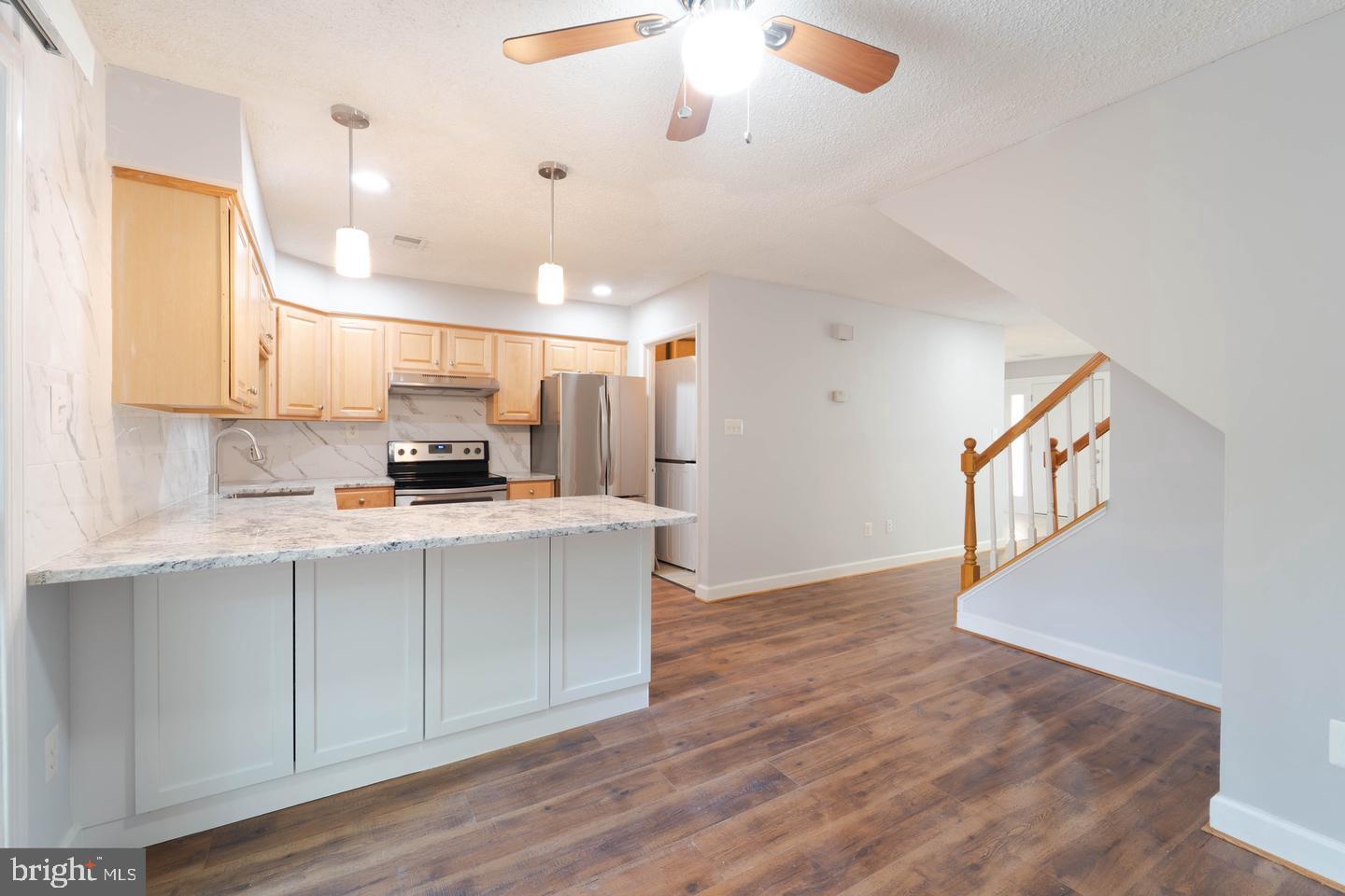 2221 Southgate Square Reston, VA 20191 - Photo 16 of 31 Gallery Image 16