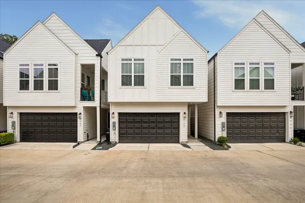 $2,500 | 5709 White Magnolia Street, Houston, TX 77091