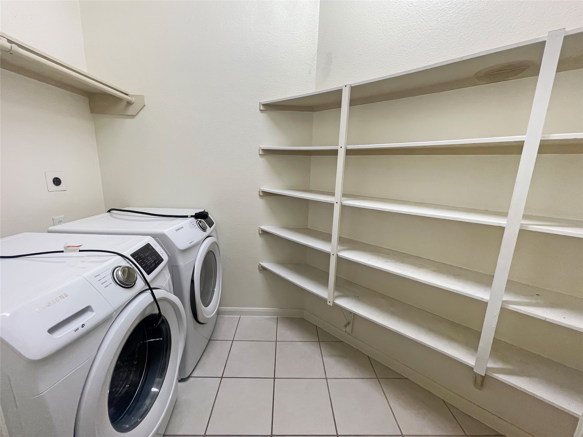 21314 Bella Flora Court Spring, TX 77379 - Photo 17 of 19 Laundry/pantry