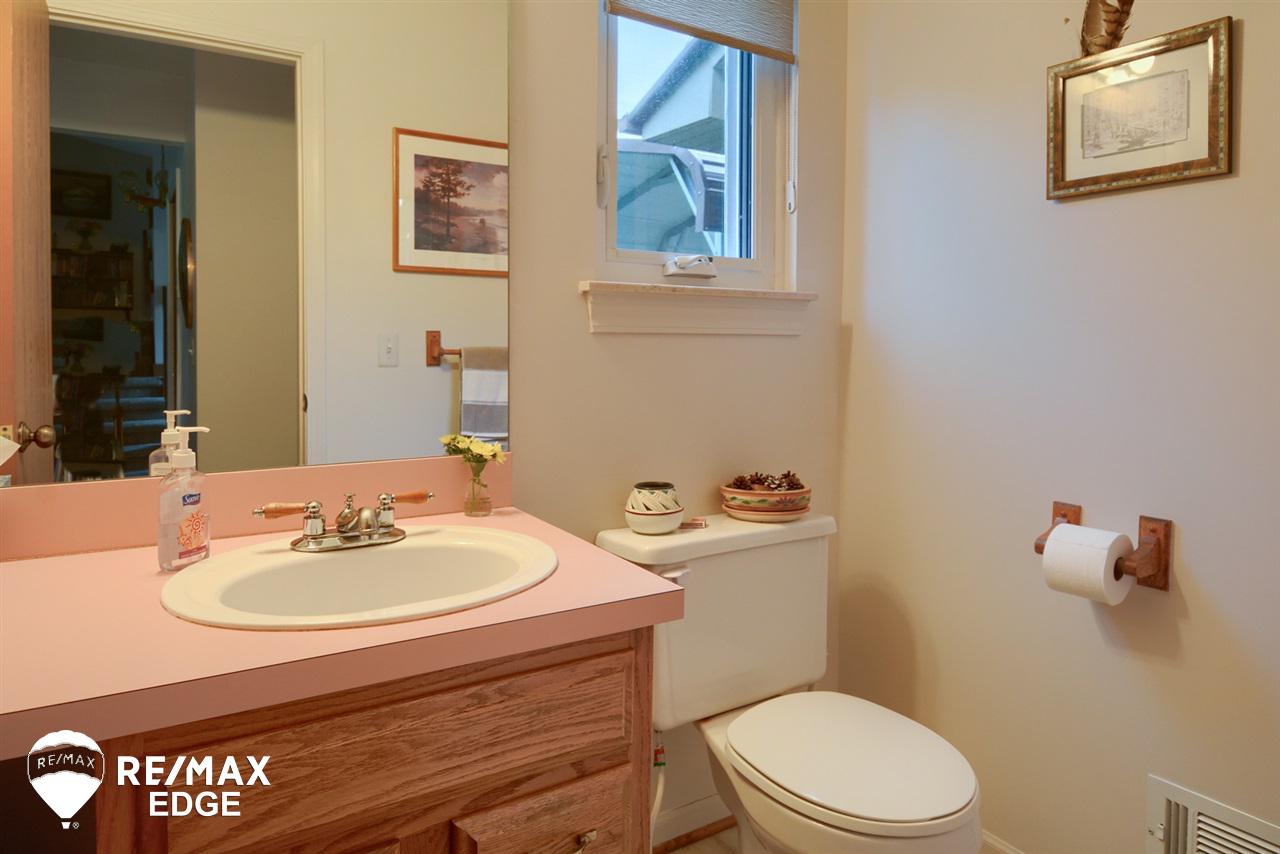 1351 School Road Rochester, MI 48307 - Photo 15 of 34 21509046-14.JPG