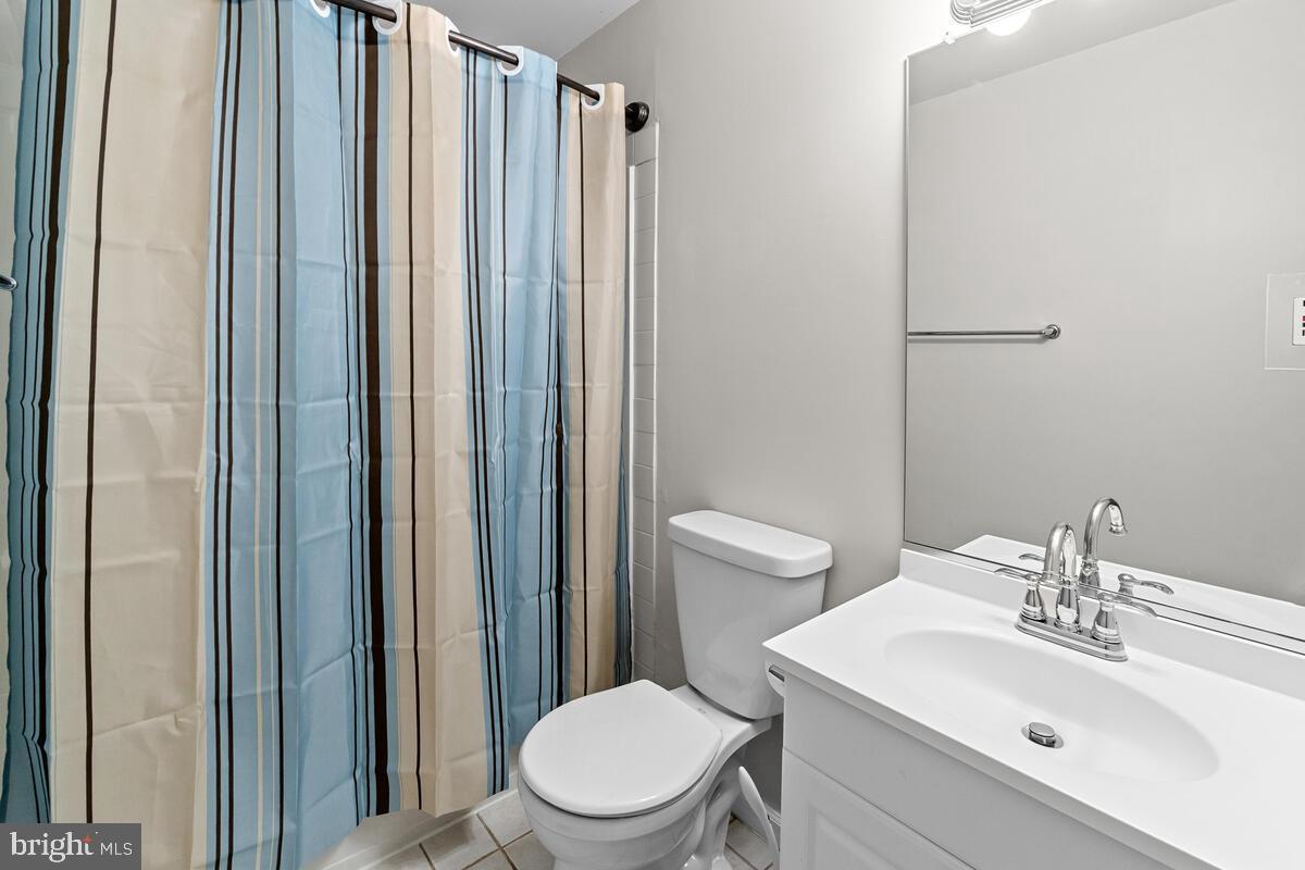 7906 Yellow Springs Road Frederick, MD 21702 - Photo 16 of 35 Hall Bath