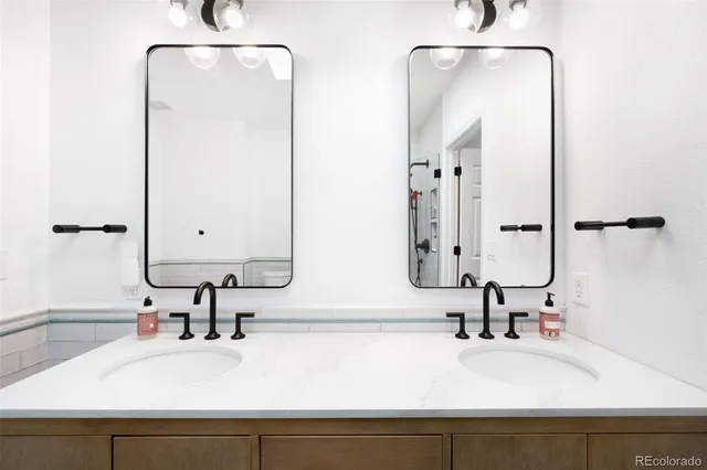 $3,440 | 2580 17th Street, Unit 209, Denver, CO 80211