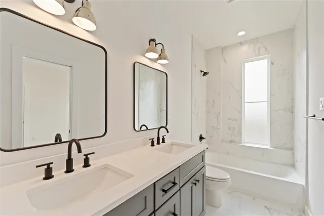 $2,700 | 4109 Hare Street, Unit D, Houston, TX 77020