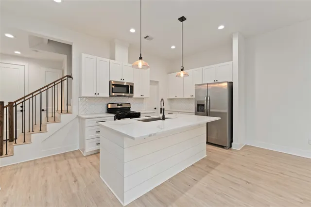 $2,700 | 4109 Hare Street, Unit D, Houston, TX 77020