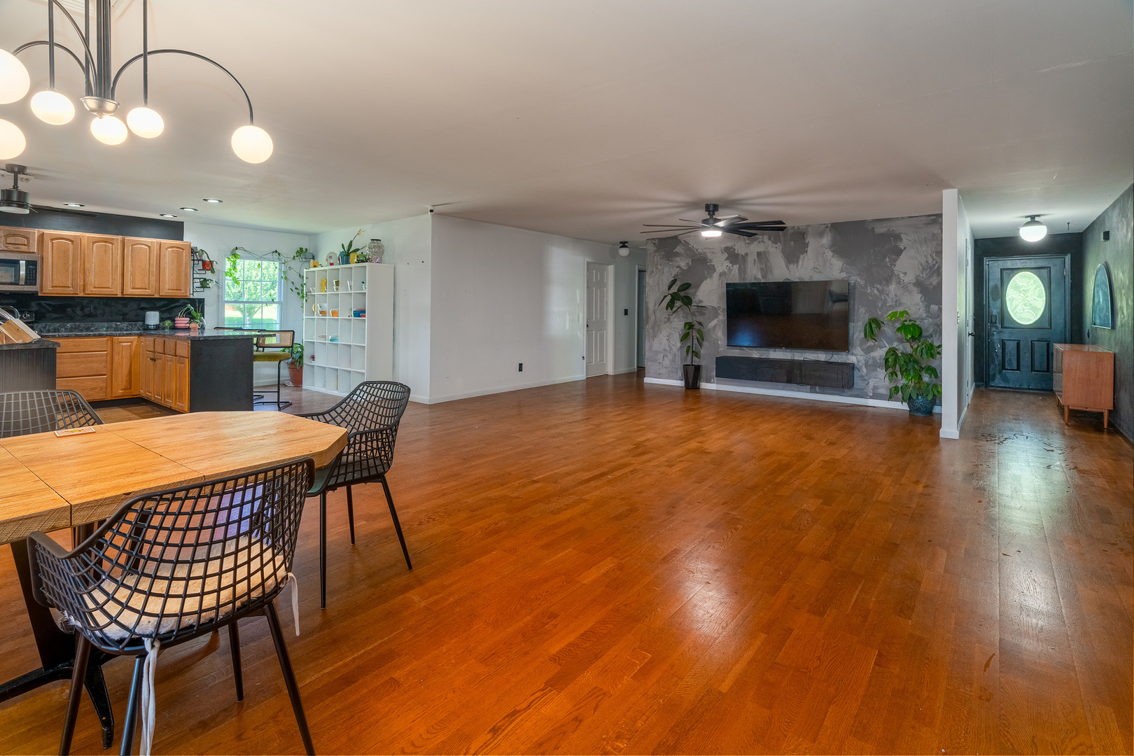 1437 Dogwood Road Carbondale, IL 62902 - Photo 7 of 37