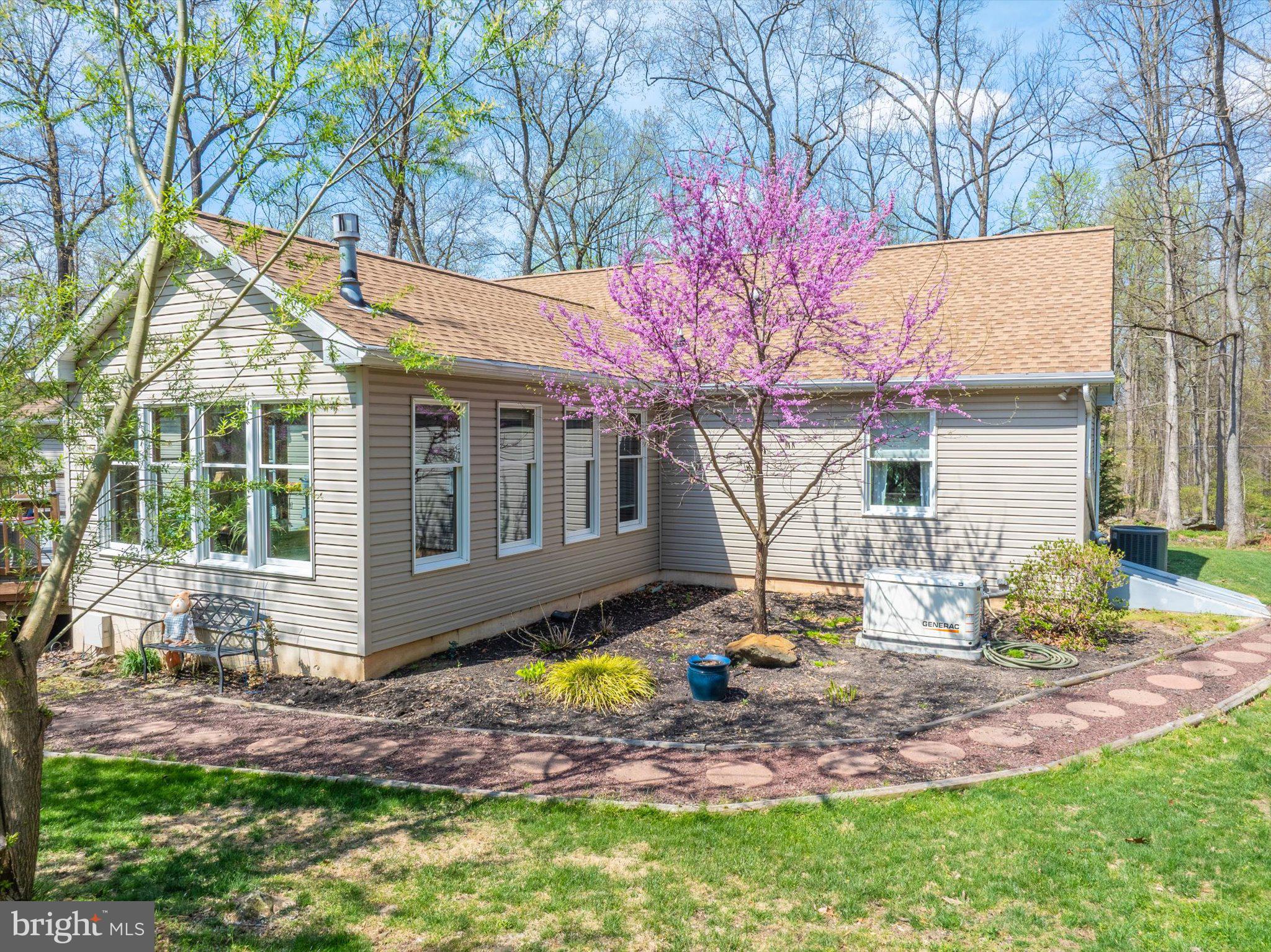 2135 Sterners Road Green Lane, PA 18054 - Photo 6 of 47 Gallery Image 6