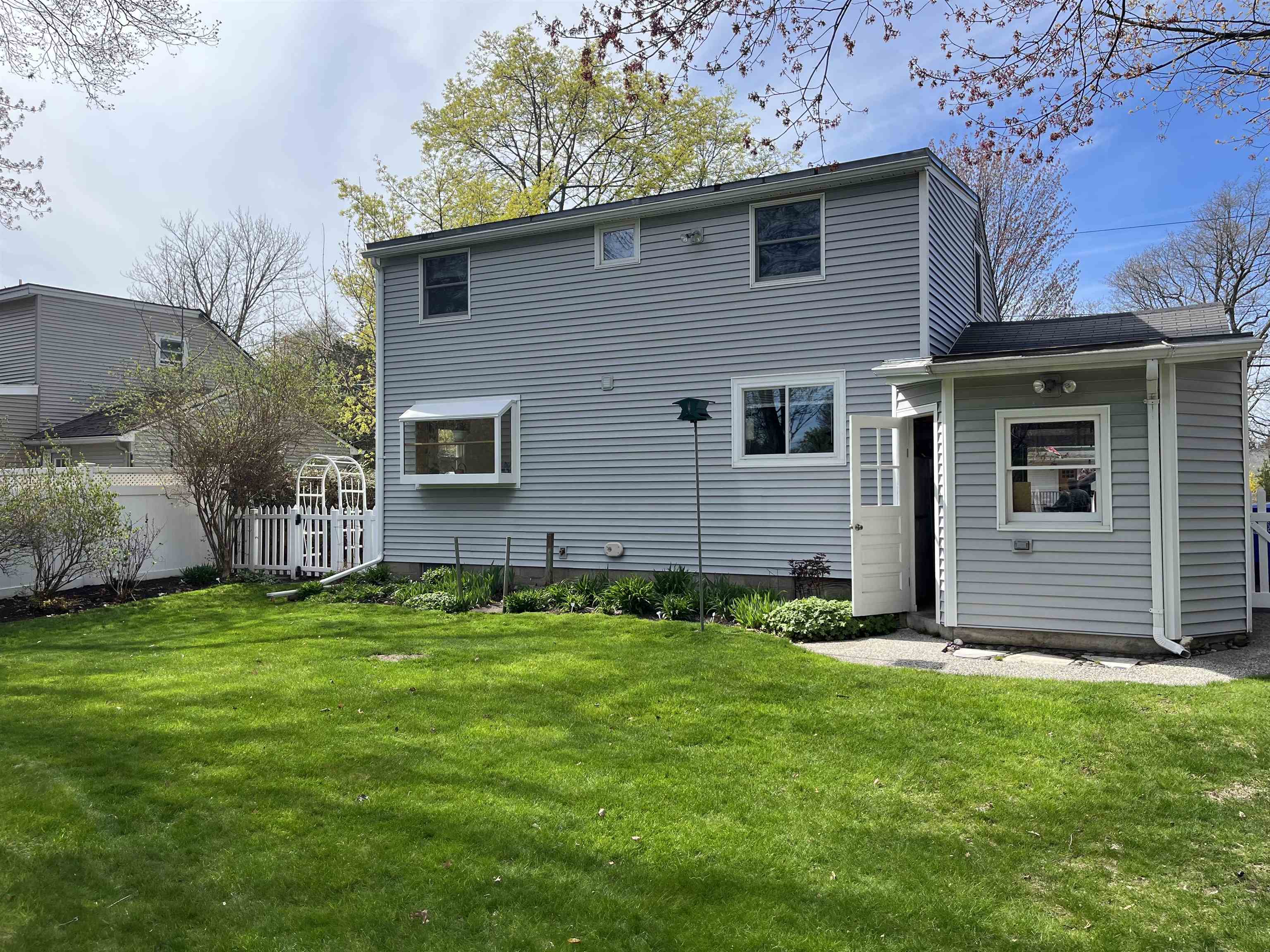 143 Woodbury Road Burlington, VT 05408 - Photo 26 of 32 Gallery Image 26