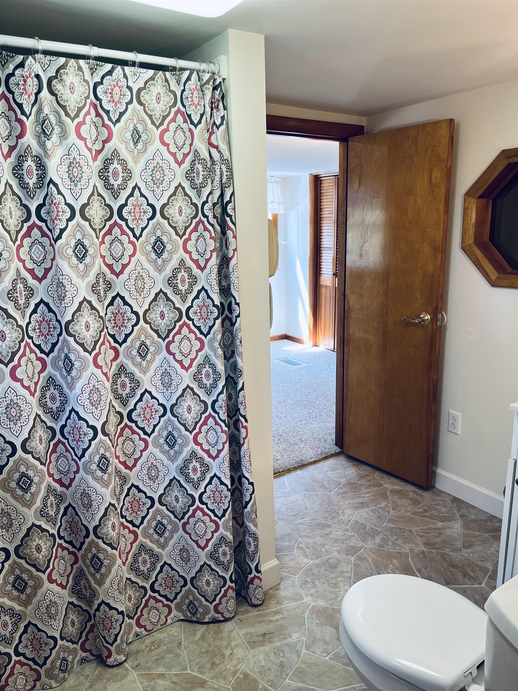 143 Woodbury Road Burlington, VT 05408 - Photo 3 of 32 Gallery Image 3