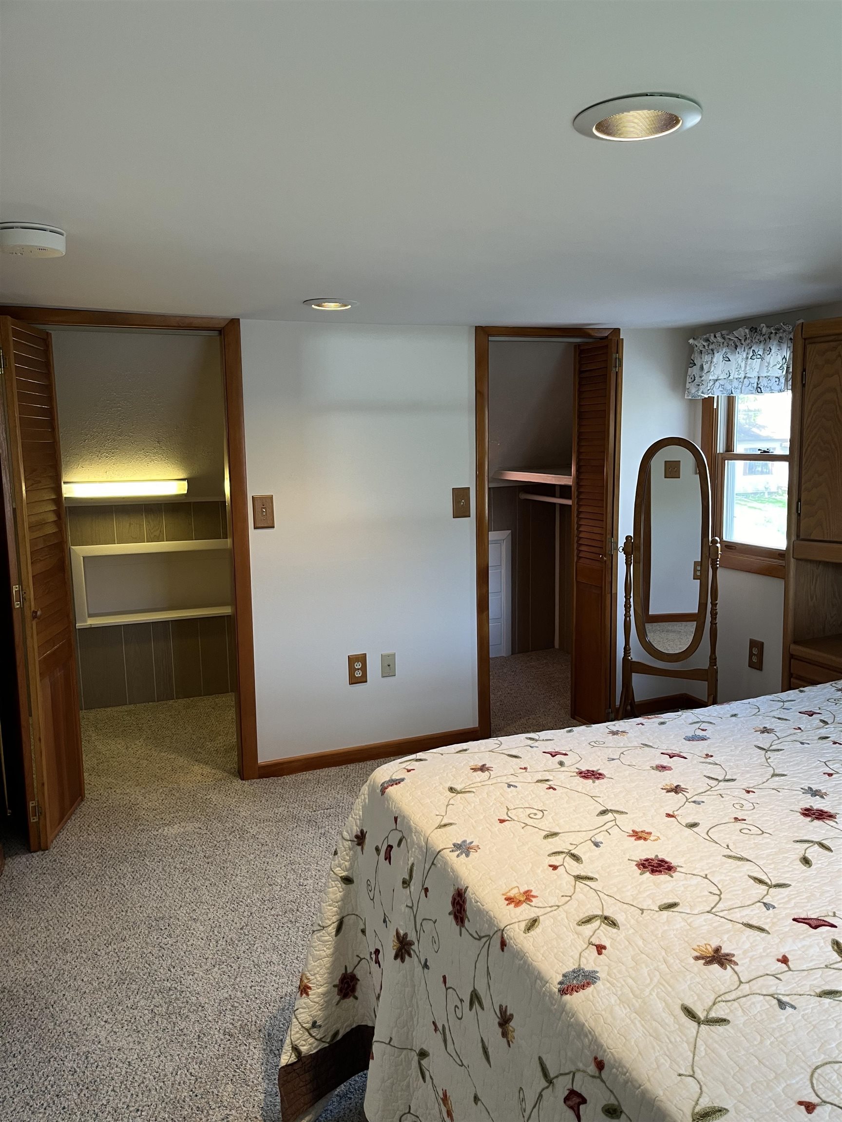 143 Woodbury Road Burlington, VT 05408 - Photo 5 of 32 Gallery Image 5