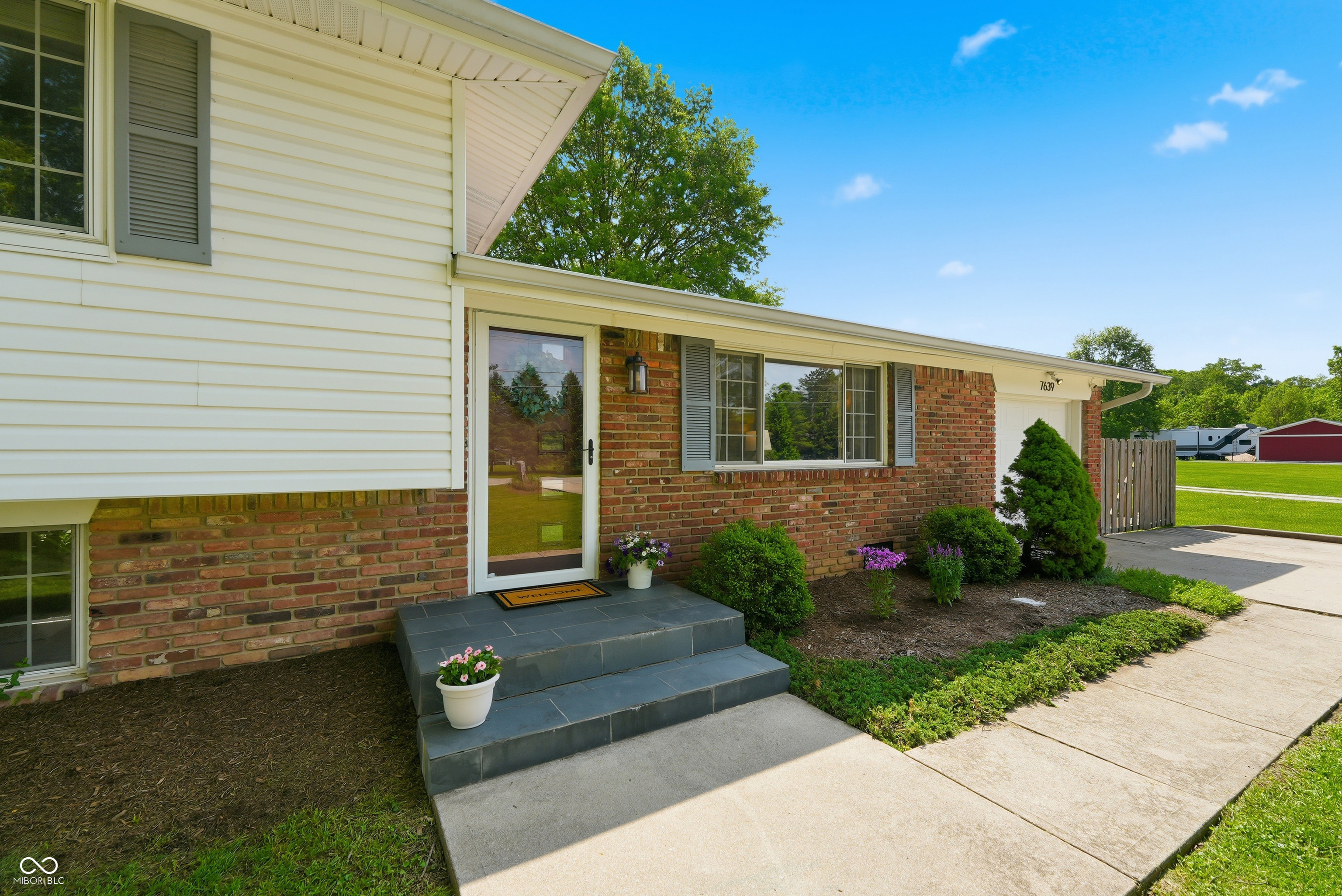 7639 Indian Lake Road Indianapolis, IN 46236 - Photo 2 of 49