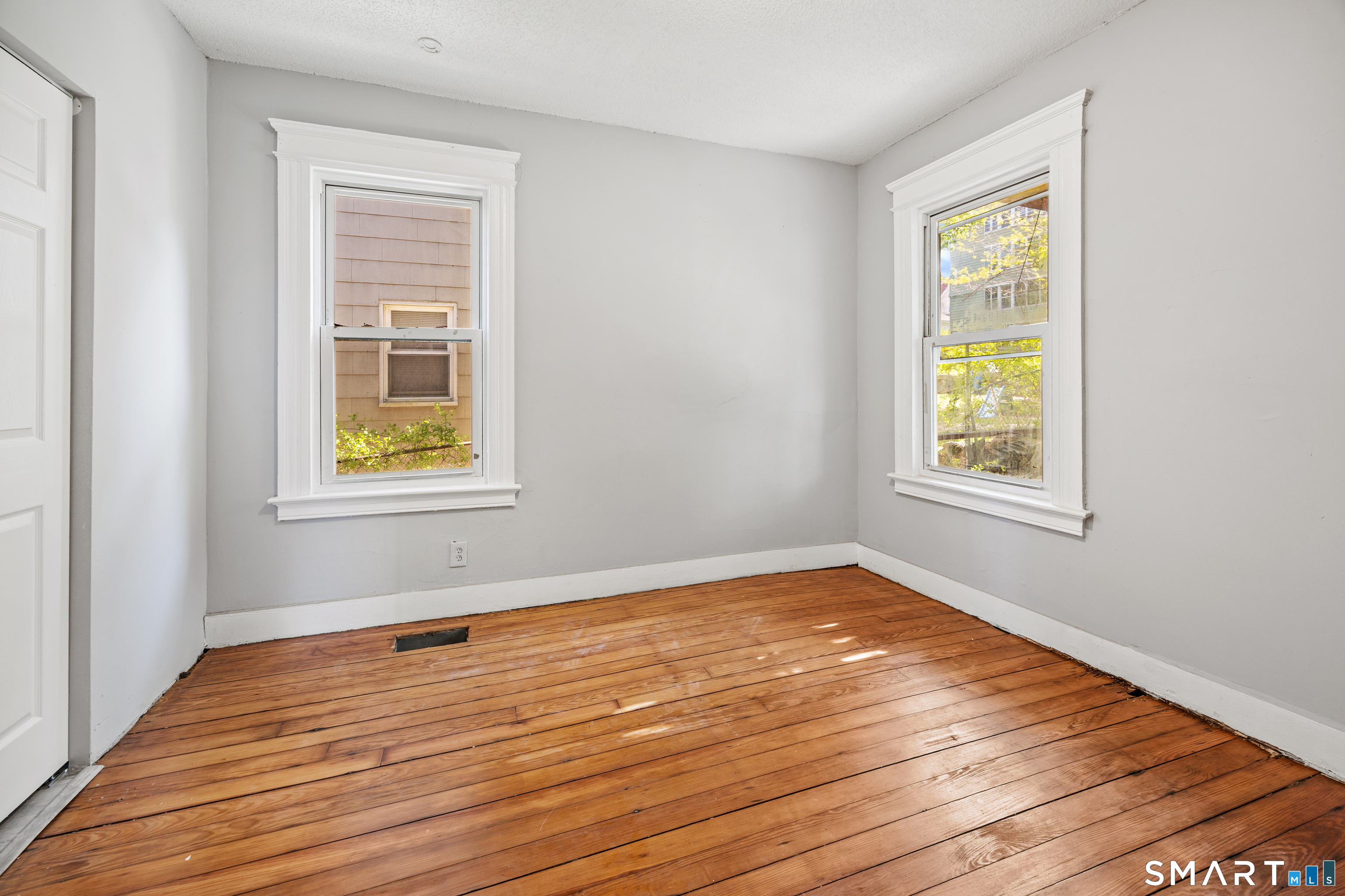 500 Wilson Street Waterbury, CT 06708 - Photo 13 of 38