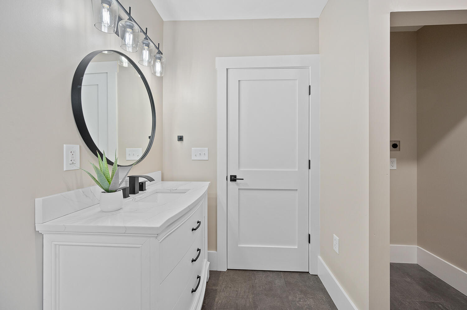 1230 Fisk Street Covington, KY 41011 - Photo 13 of 33 1230 fist 1st floor bath 001