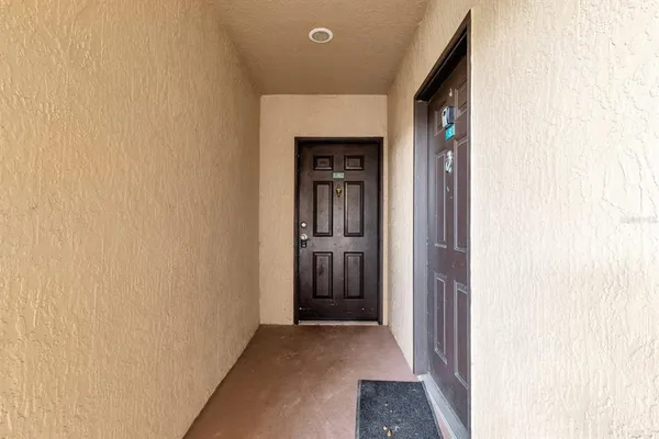 $1,300 | 13929 Fairway Island Drive, Unit 812, Orlando, FL 32837