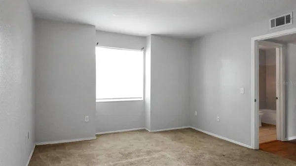 $1,300 | 13929 Fairway Island Drive, Unit 812, Orlando, FL 32837