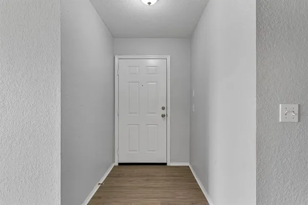 $1,300 | 13929 Fairway Island Drive, Unit 812, Orlando, FL 32837