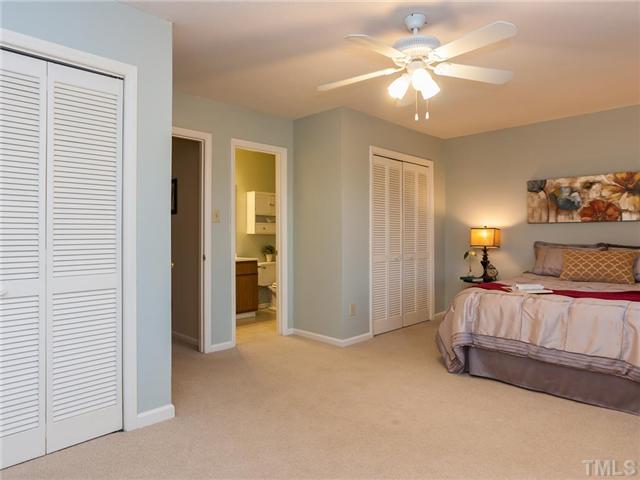 5622 Hamstead Crossing Raleigh, NC 27612 - Photo 17 of 25