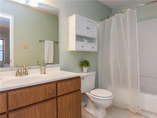 5622 Hamstead Crossing Raleigh, NC 27612 - Photo 18 of 25