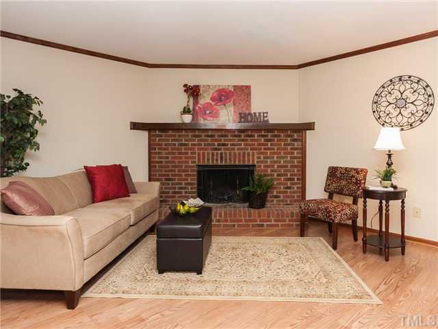 5622 Hamstead Crossing Raleigh, NC 27612 - Photo 5 of 25
