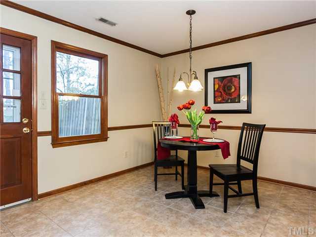 5622 Hamstead Crossing Raleigh, NC 27612 - Photo 8 of 25