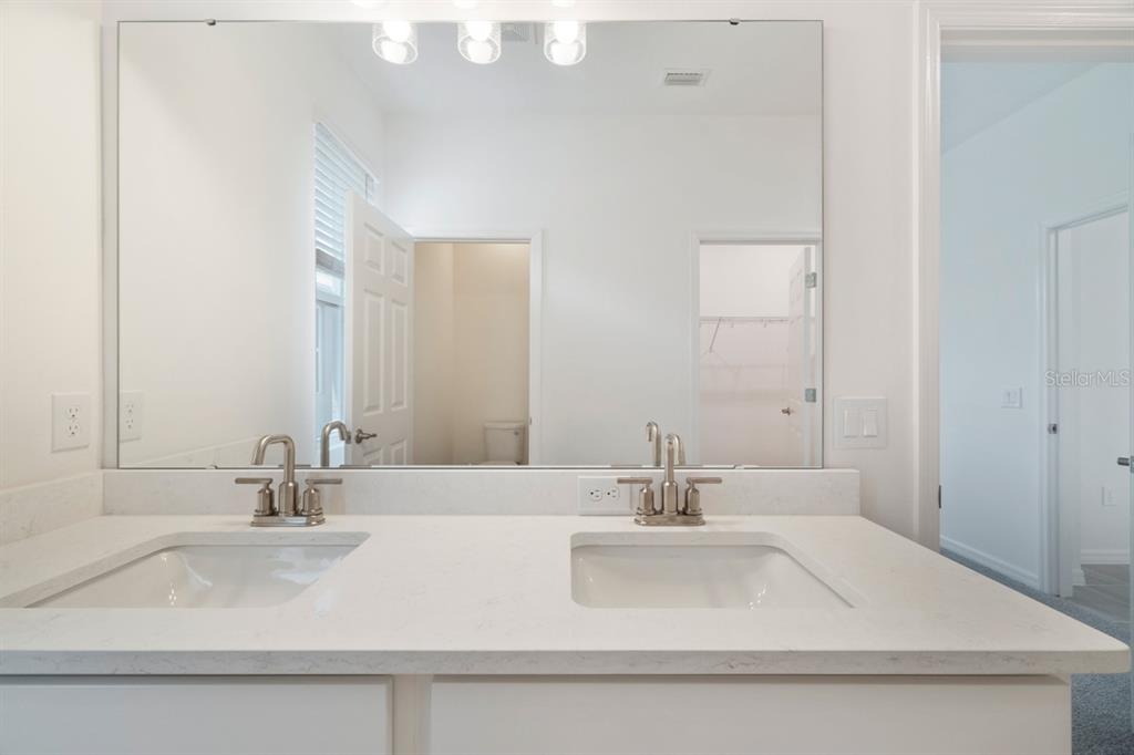 5942 Vision Road St. Cloud, FL 34771 - Photo 8 of 11 Primary Bathroom