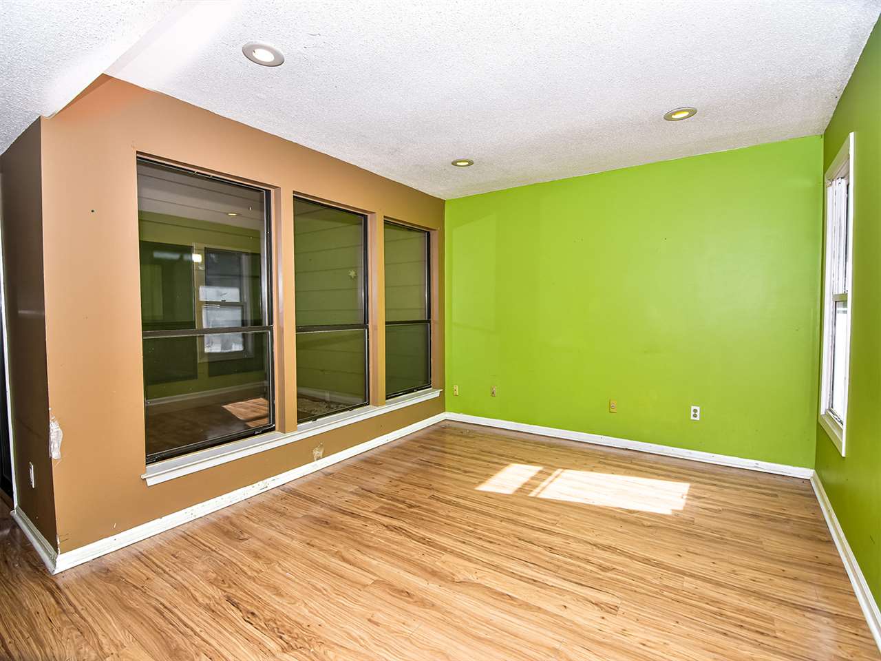 1926 Allenby Road, Unit 11 Germantown, TN 38139 - Photo 5 of 25 Gallery Image 5