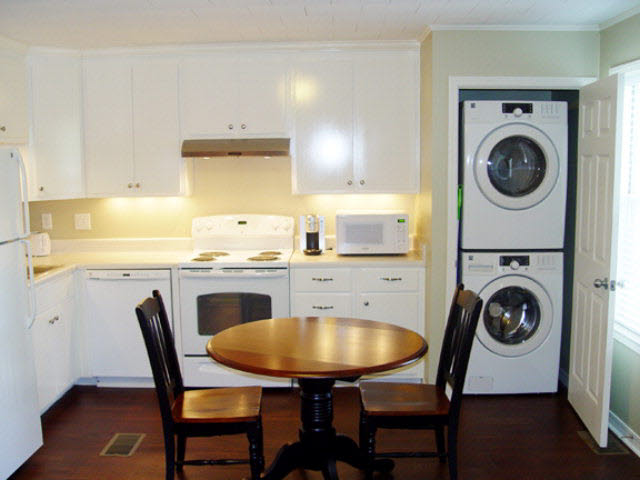 109 Powell Avenue, Unit B Fairhope, AL 36532 - Photo 6 of 12 Laundry in kitchen