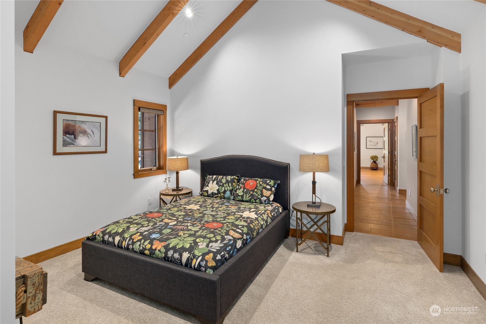 1040 Pinegrass Loop Cle Elum, WA 98922 - Photo 23 of 39 a bedroom with a bed and night stand