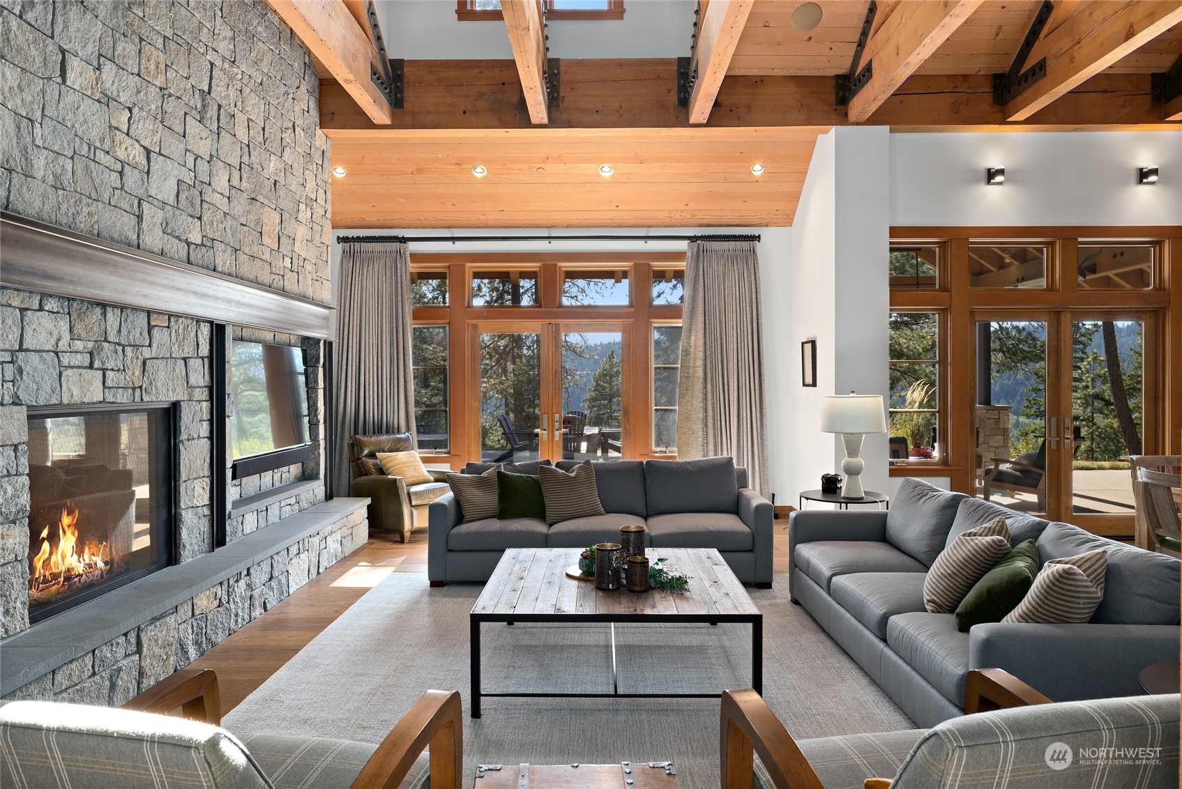 1040 Pinegrass Loop Cle Elum, WA 98922 - Photo 4 of 39 a living room with furniture and a flat screen tv